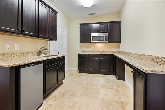 Foto del edificio - 1301 Shiloh Rd NW