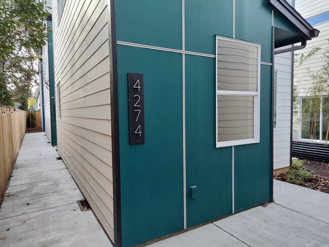 Photo - 4274 NE Going St House