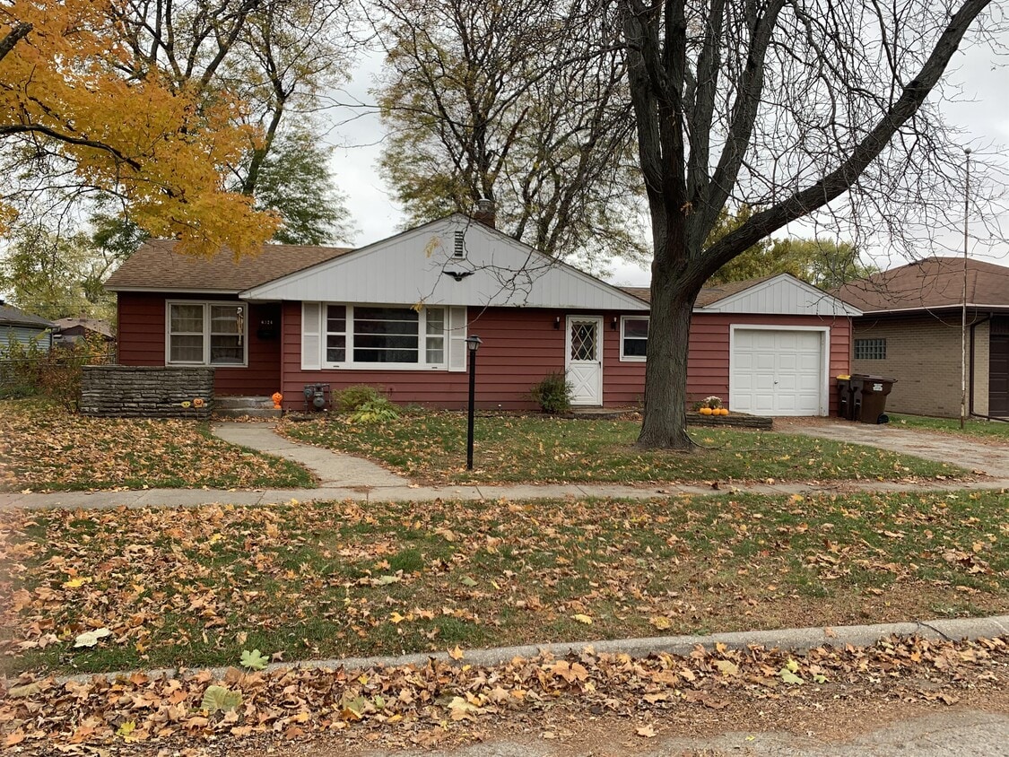 Primary Photo - 6324 Beech St