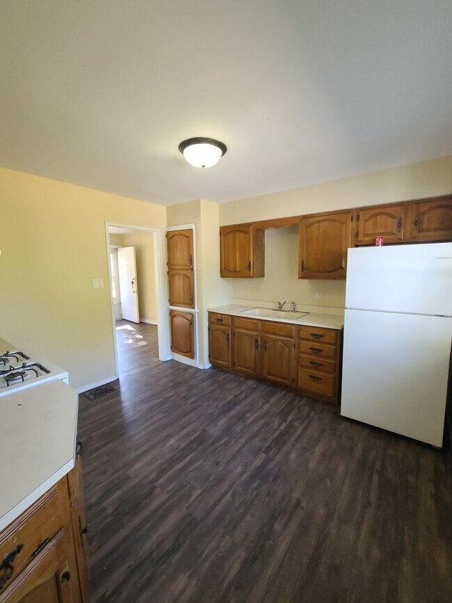 Foto del edificio - 210 Brookwood Dr