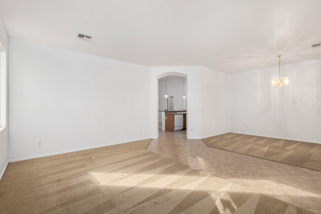 Building Photo - 7402 N 88th Ln