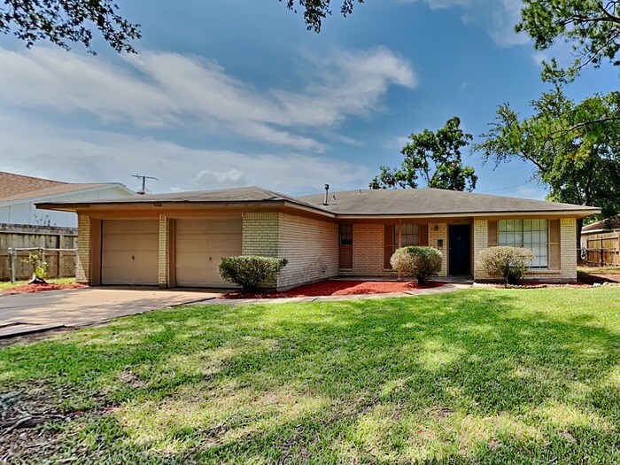 Primary Photo - Wonderful Home!