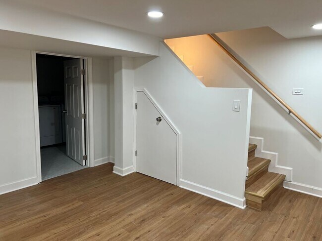 Foto del edificio - 7229 N Campbell Ave