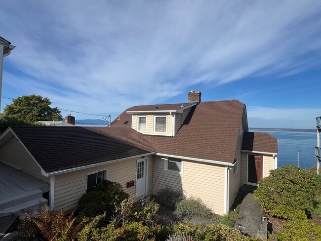 Building Photo - AMAZING VIEW OF BELLINGHAM BAY