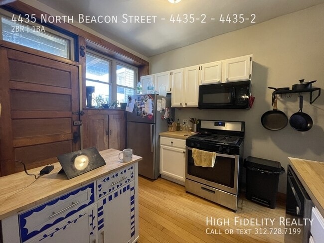 Building Photo - 4435 N Beacon St