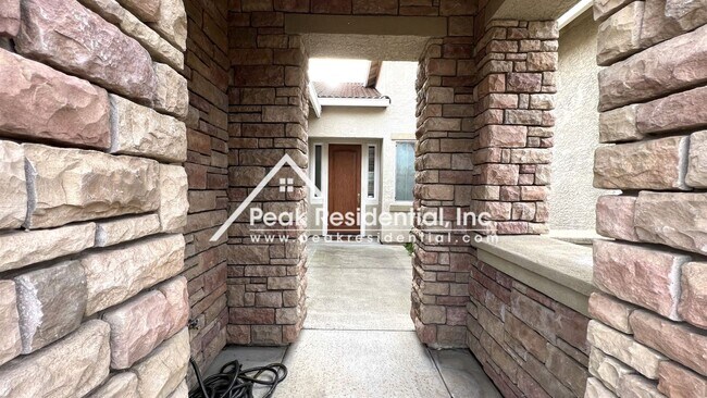 Foto del edificio - 4 br, 3 bath House - 3412 Noblessa Way