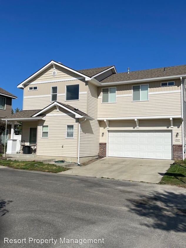 Primary Photo - 3 br, 2.5 bath House - 7839 N Mather Court