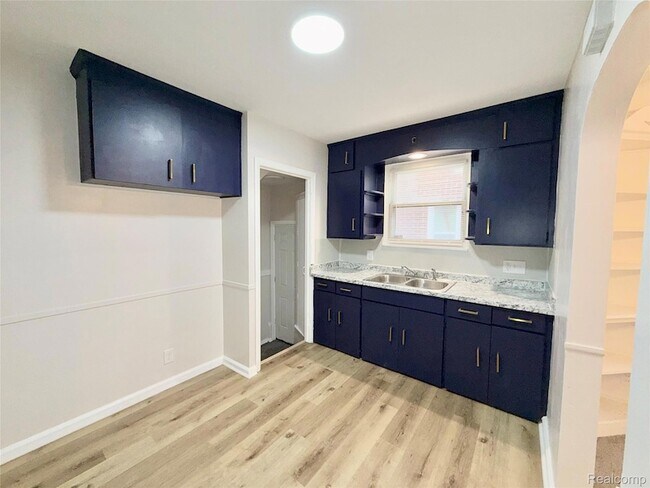 Foto del edificio - 10630 Whitehill St