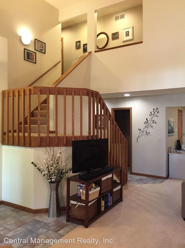 Building Photo - 51862 W Gatehouse Dr