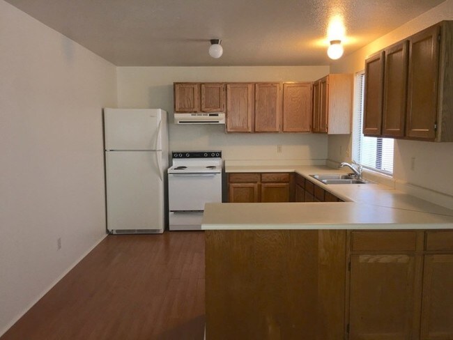 Building Photo - 1320 Terrace Dr