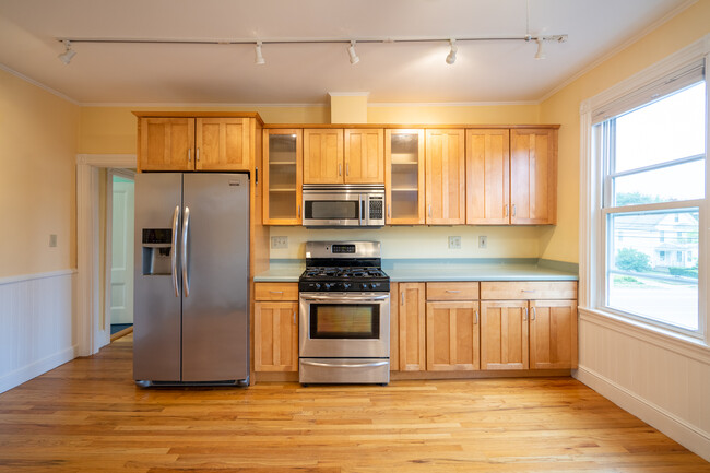 Units 1, 2 - Kitchen - 700 Washington Ave