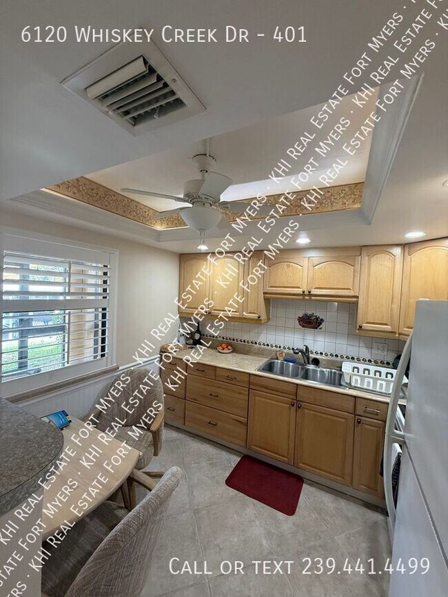 Foto del edificio - 6120 Whiskey Creek Dr