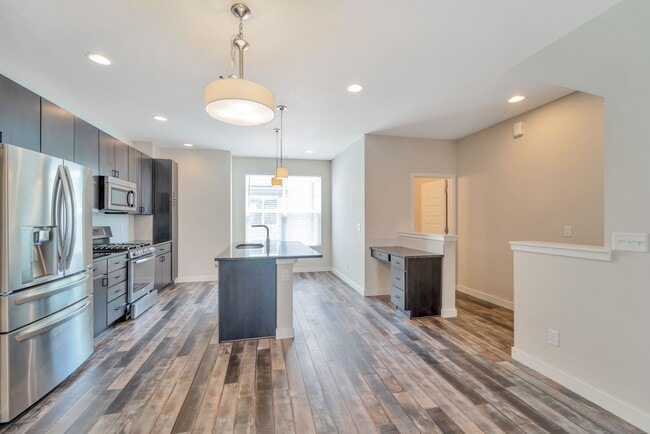 Building Photo - 11247 Colony Cir