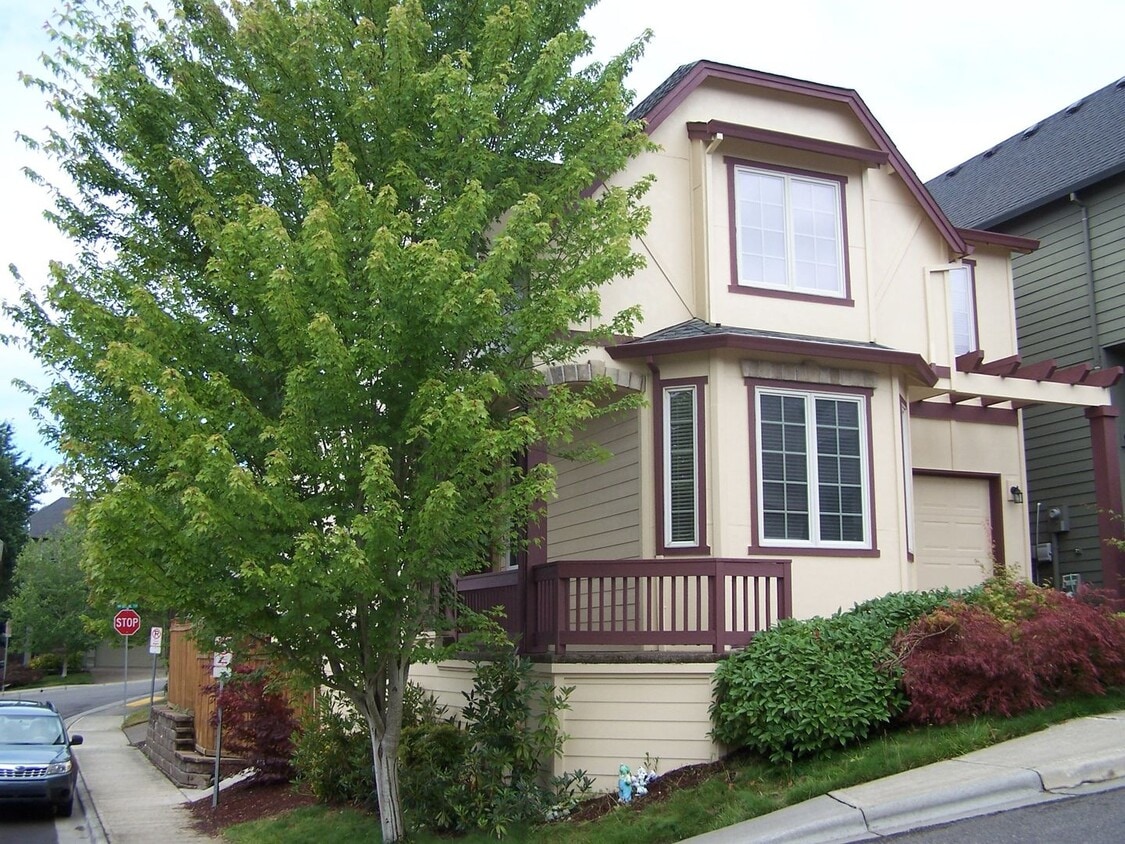 Primary Photo - McDaniel Village Corner Lot