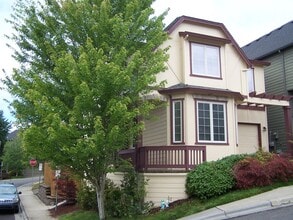 Building Photo - 2501 NW Parnell Terrace