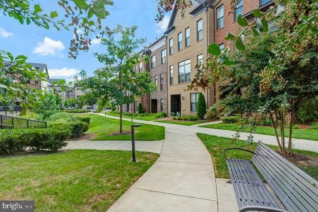 Building Photo - 12258 Sessile Commons