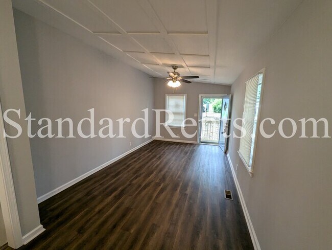 Foto del edificio - 263 Rocking Hill Dr SW