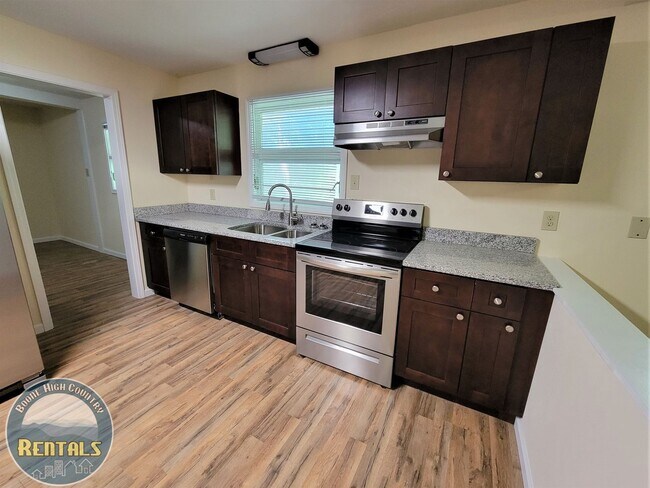 Foto del edificio - 5BR House Centrally Located in Boone