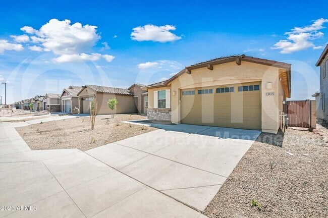 Building Photo - 12635 W Morten Ave