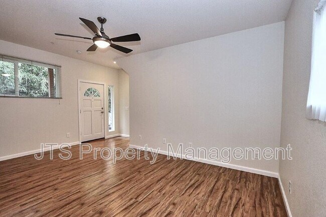 Foto del edificio - 4222 Crestline Ave
