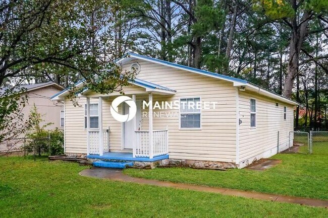 Building Photo - 3 Bedroom Pet-Friendly Home in Bessemer, A...