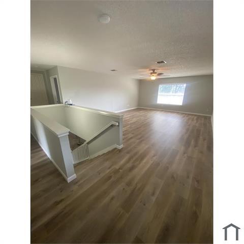 Foto del edificio - 2001 Barton Springs Dr