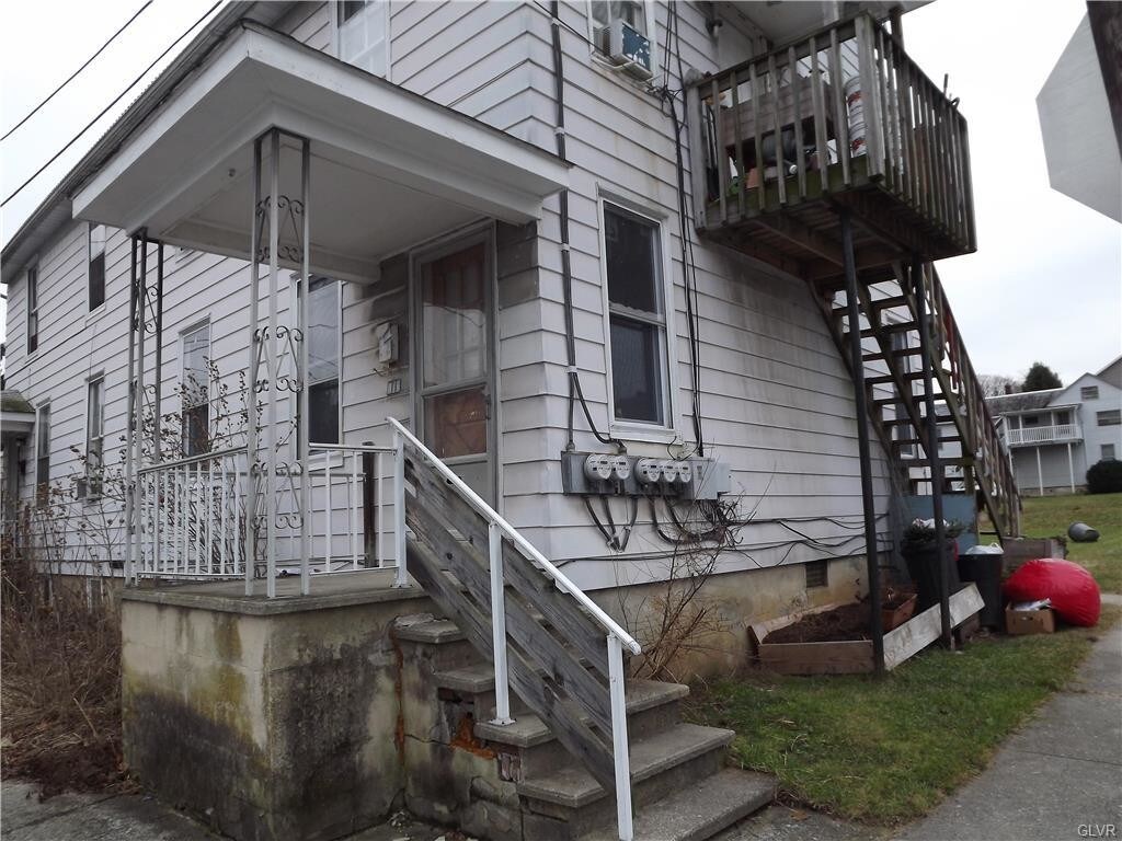 102 S 3rd St Unit 1, Emmaus, PA 18049 Room for Rent in Emmaus, PA