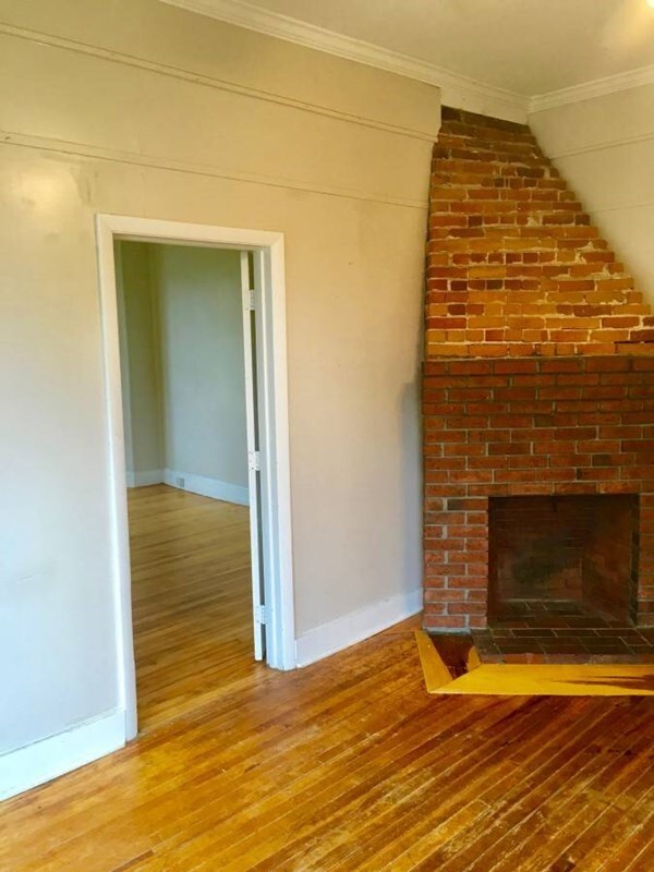 Foto del edificio - 221 Woodford St