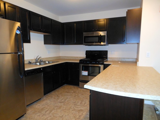 Kitchen - Cobblestone Place