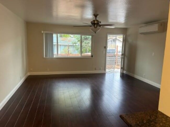 Building Photo - Walnut Creek duplex-2 units available imme...
