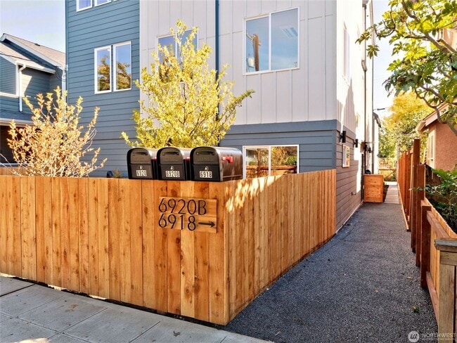 Photo - 6918 Flora Ave S Townhome