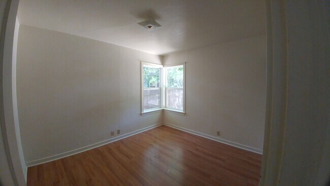 Foto del edificio - 2 Bedroom 1 Bath- House