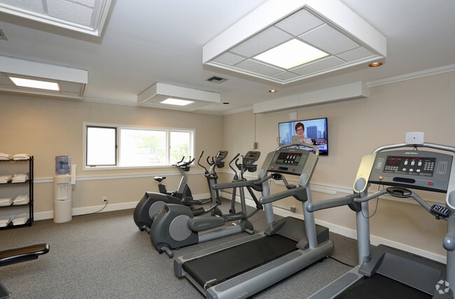 Fitness Center - The Glen Luxury Townhomes