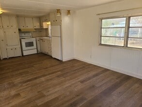 Building Photo - 2751 S Kinney Rd
