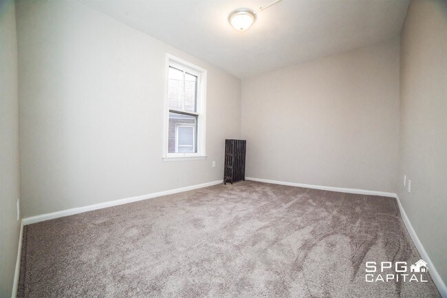 Building Photo - 255 Chambersburg St