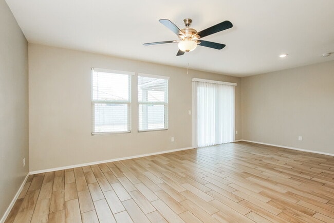 Building Photo - 25773 W Euclid Ave