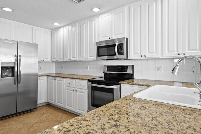 Building Photo - 1836 Jeaga Dr