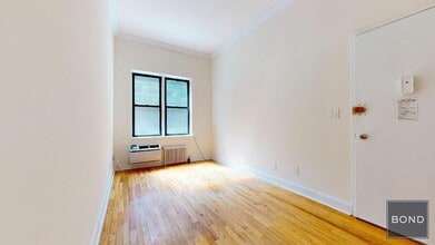 Building Photo - 523 E 85th St