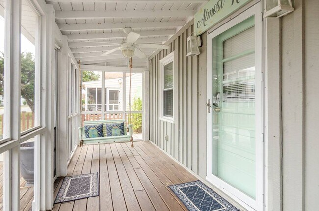 Foto del edificio - 104 Myrtle Ave