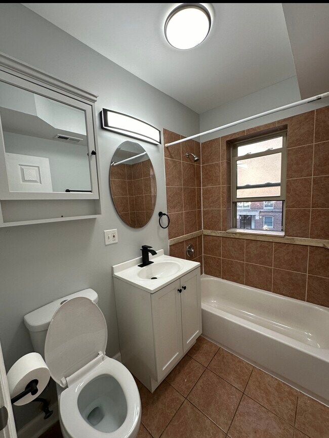 Bath Room #1 - 7004 S Chappel Ave