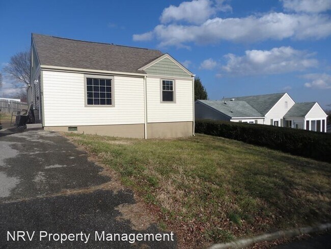 Foto del edificio - 4 br, 4 bath House - 102 Polk Street