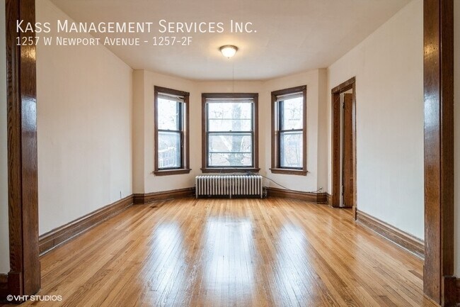 Building Photo - 1257 W Newport Ave