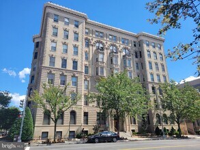 Building Photo - 1325 13th St NW