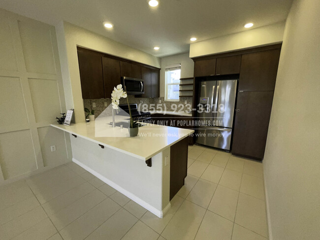 Building Photo - 1407 Cherry Cir