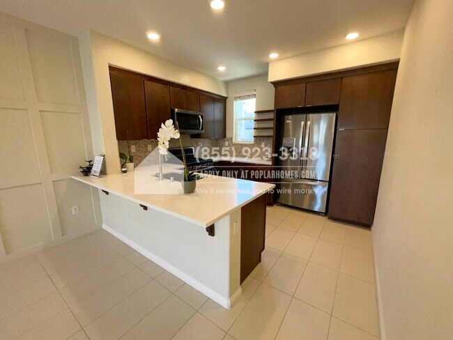 Foto del edificio - 1407 Cherry Cir