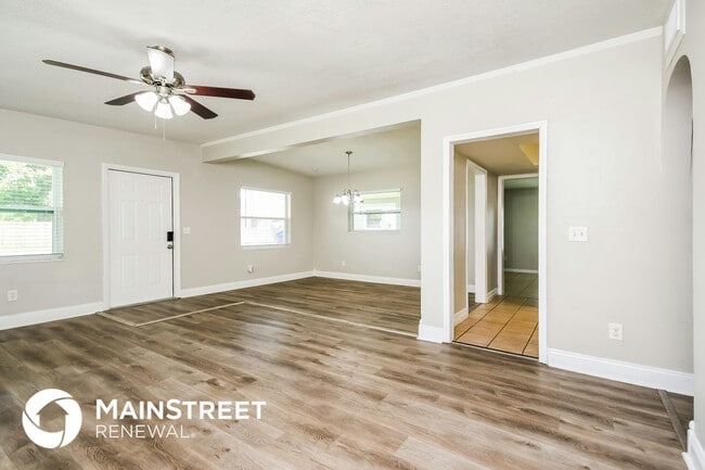 Building Photo - 314 Sears Ave NE