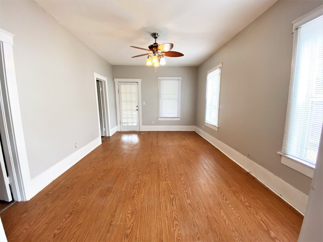 Foto principal - 1466 30th Ave N