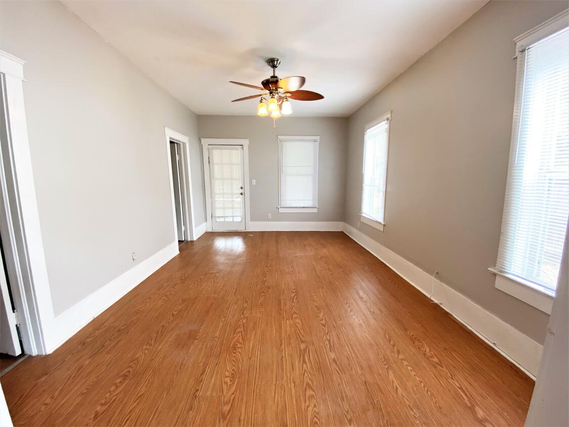 Foto principal - 1466 30th Ave N