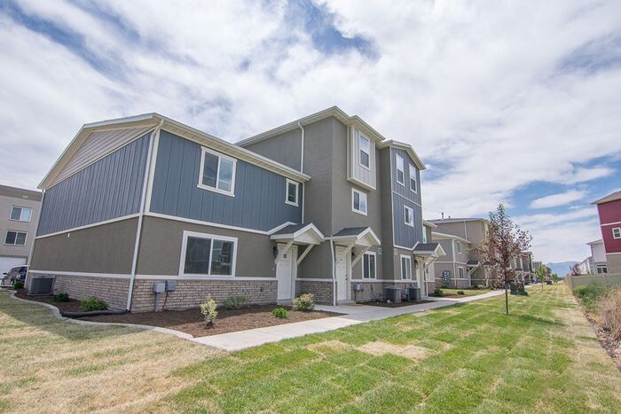 Primary Photo - Beautiful Townhome with 2-Car Garage