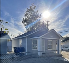 Building Photo - 107 W Sunkist St
